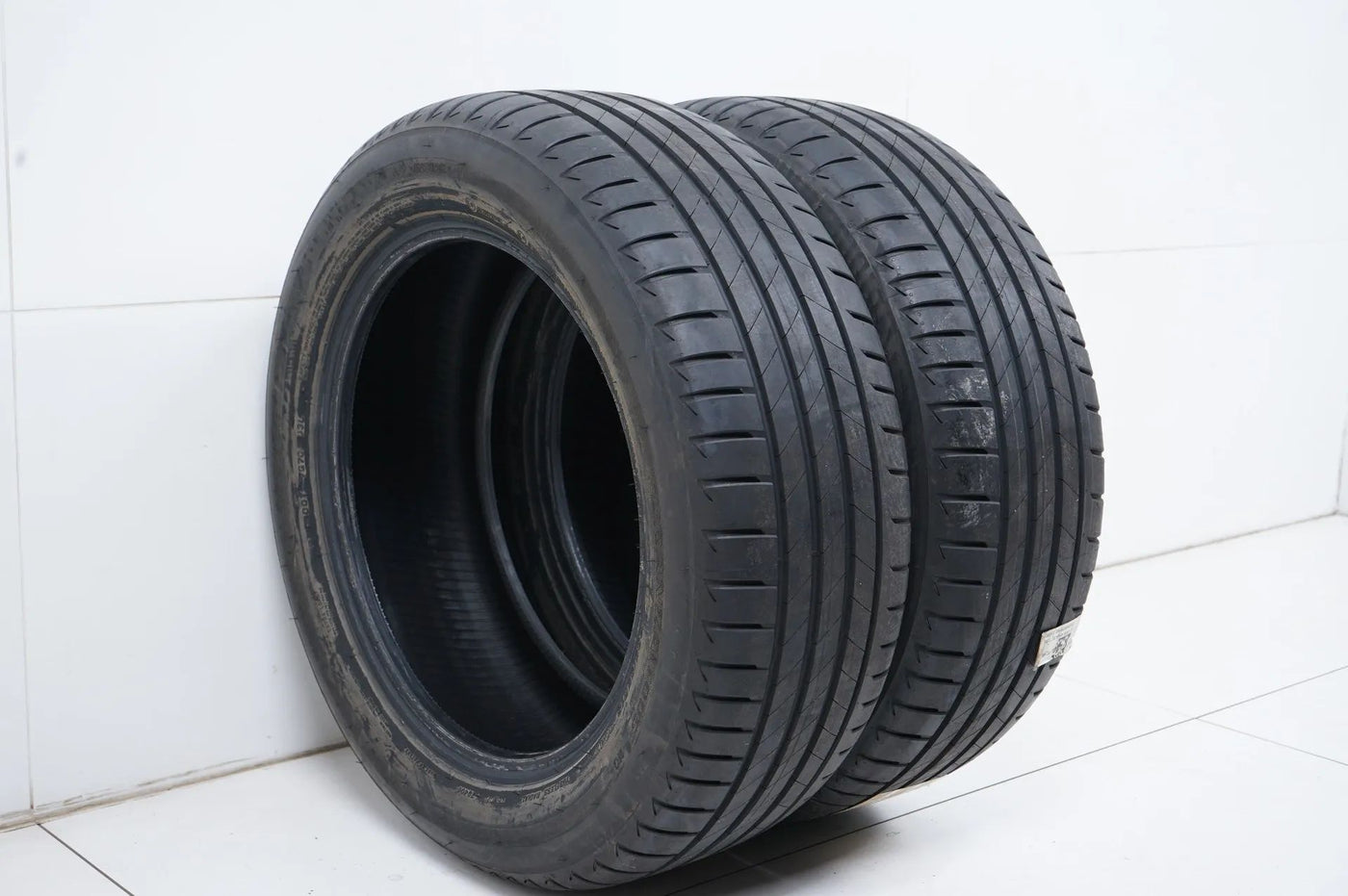 2 x DEMO Sommerreifen Bridgestone 235 55 18 Zoll DOT20 MO