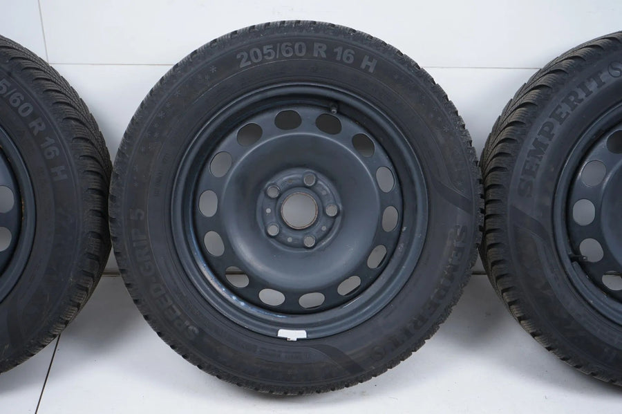 VW Volkswagen Golf 8 Winterreifen Winterräder 205 60 16 Zoll