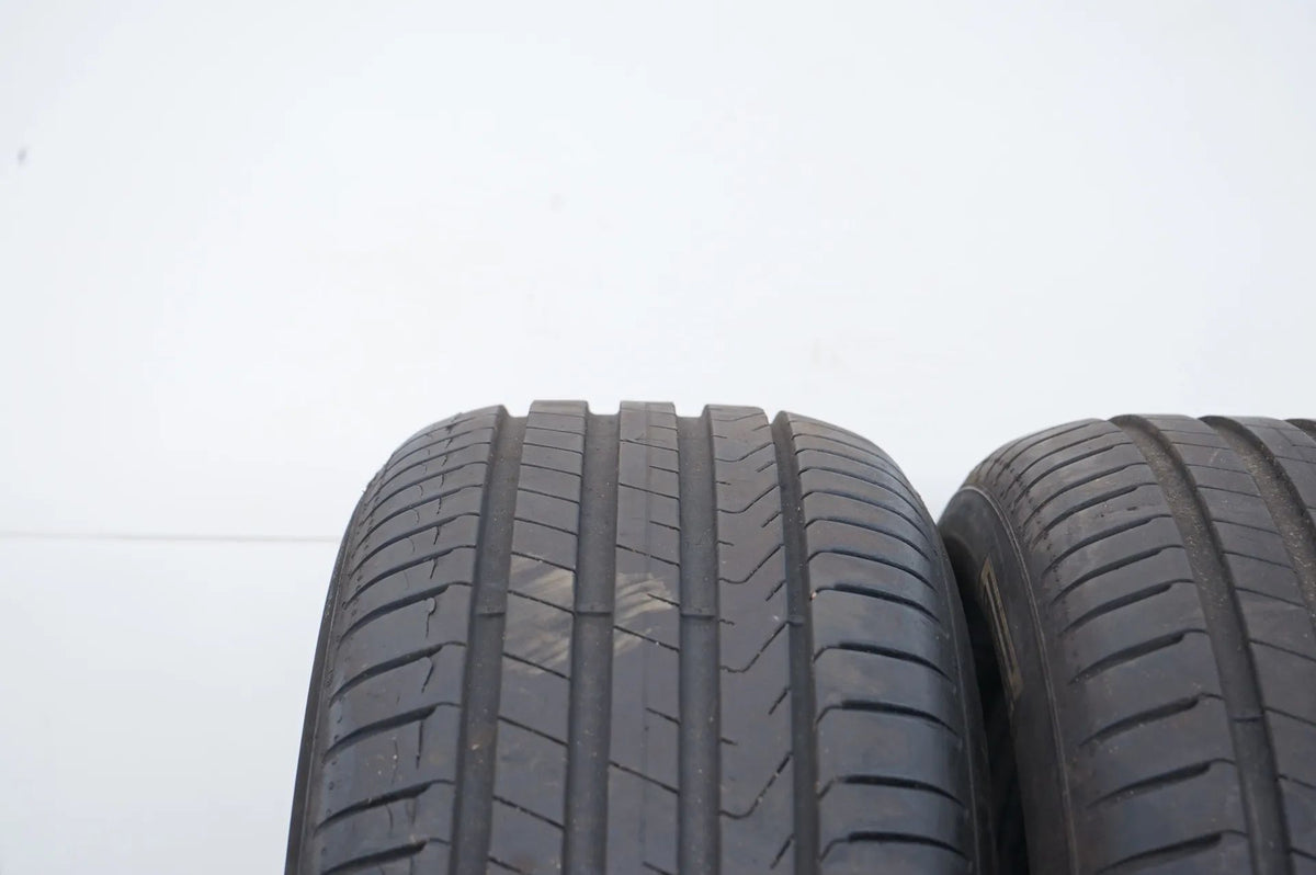 2 x pneus été Pirelli 235 55 18 pouces DOT20 env. 6mm Vue détaillée 4