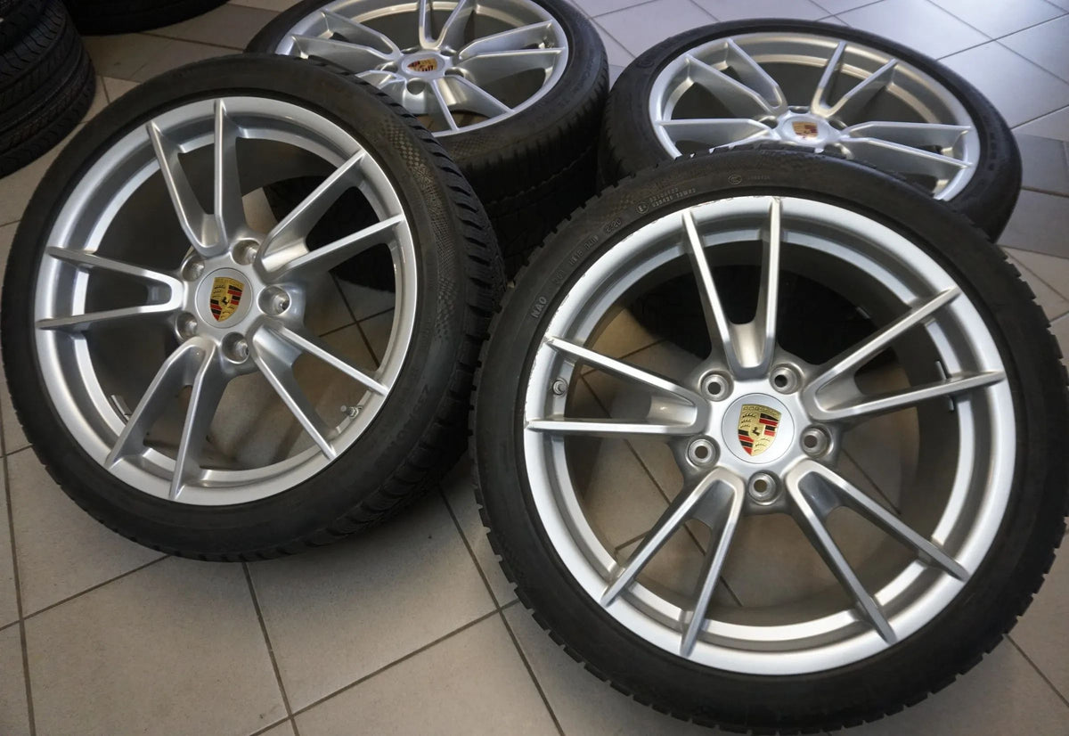 Original Porsche 911 992 19 20 Inch Alloy Wheels TOP Winter Tires Winter Wheels Detailansicht 2