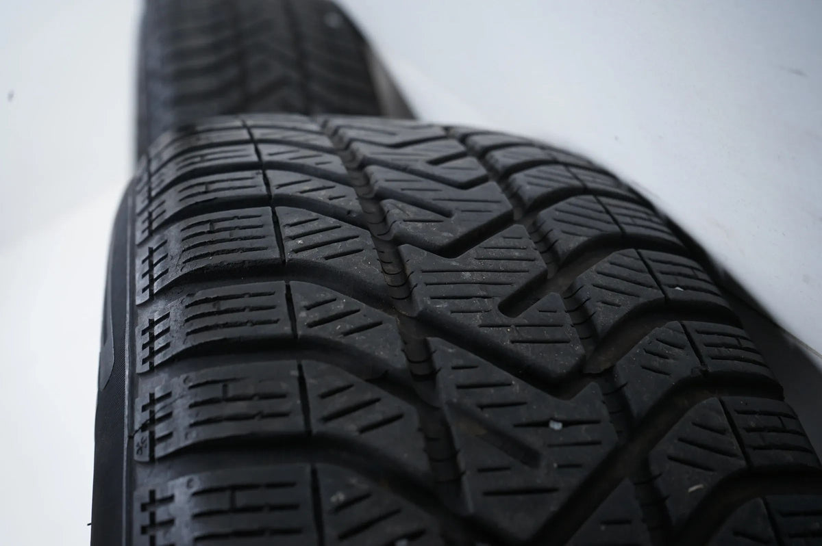 Audi A1 GB winter tires/wheels 195/60/16 inch Detailansicht 9