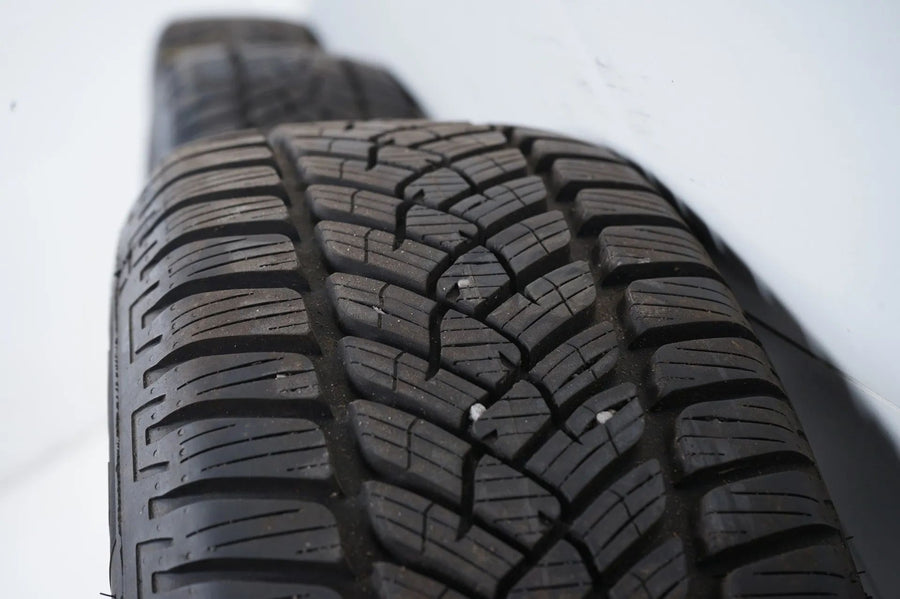 VW Volkswagen Passat 3G Winterreifen Winterräder 215 60 16 Zoll