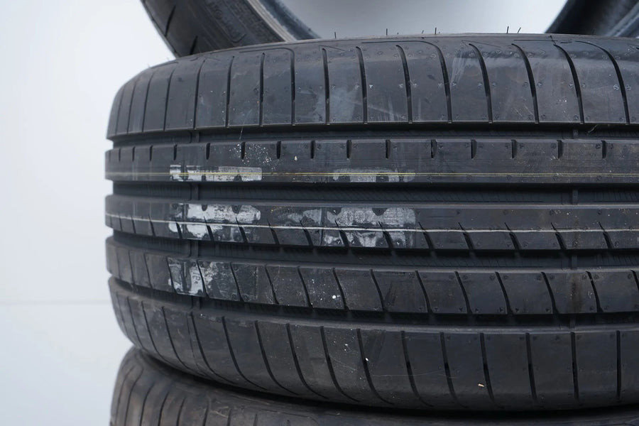 4x Goodyear summer tires 255/40 R18 DOT18 approx. 8 BMW* RFT