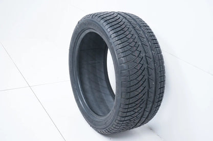 1x NEU Demo Winterreifen Michelin 255 40 18 Zoll DOT18