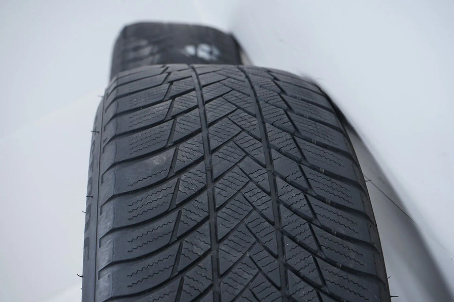 Pneus/jantes hiver Audi A6 4K C8 225/60 R17 pouces 4K0601025