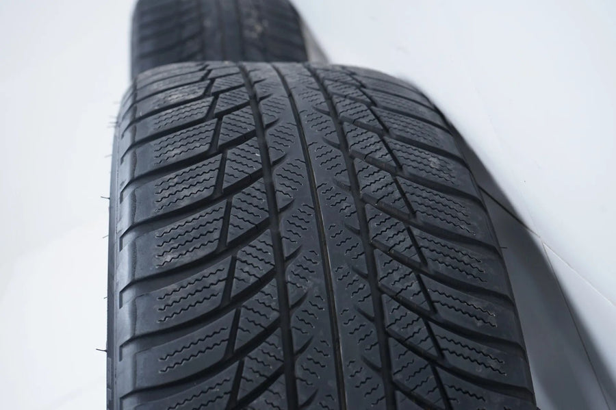 Mercedes A B Klasse W177 C118 Allwetterräder mit neuen Allwetterreifen 18 Zoll
