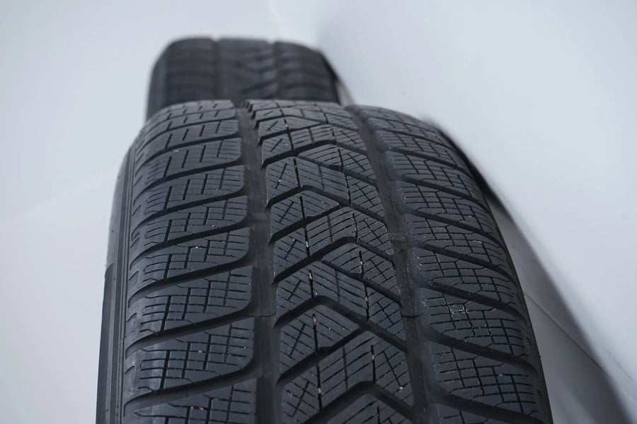Land Rover Range Evoque Allwetterräder mit neuen Allwetterreifen 235 60 18 Zoll