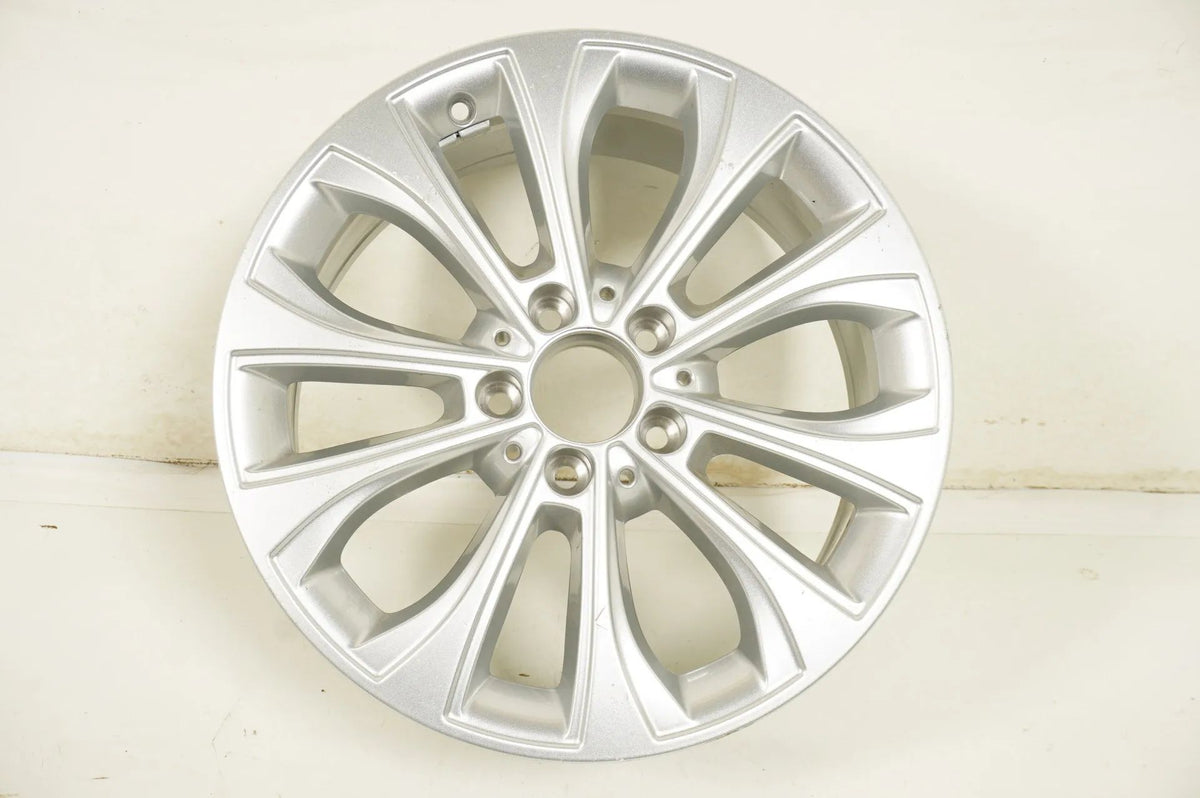 1 x Mercedes třídy C W205 hliníkový disk 17 palců A2054018700 8J Detailní zobrazení 2