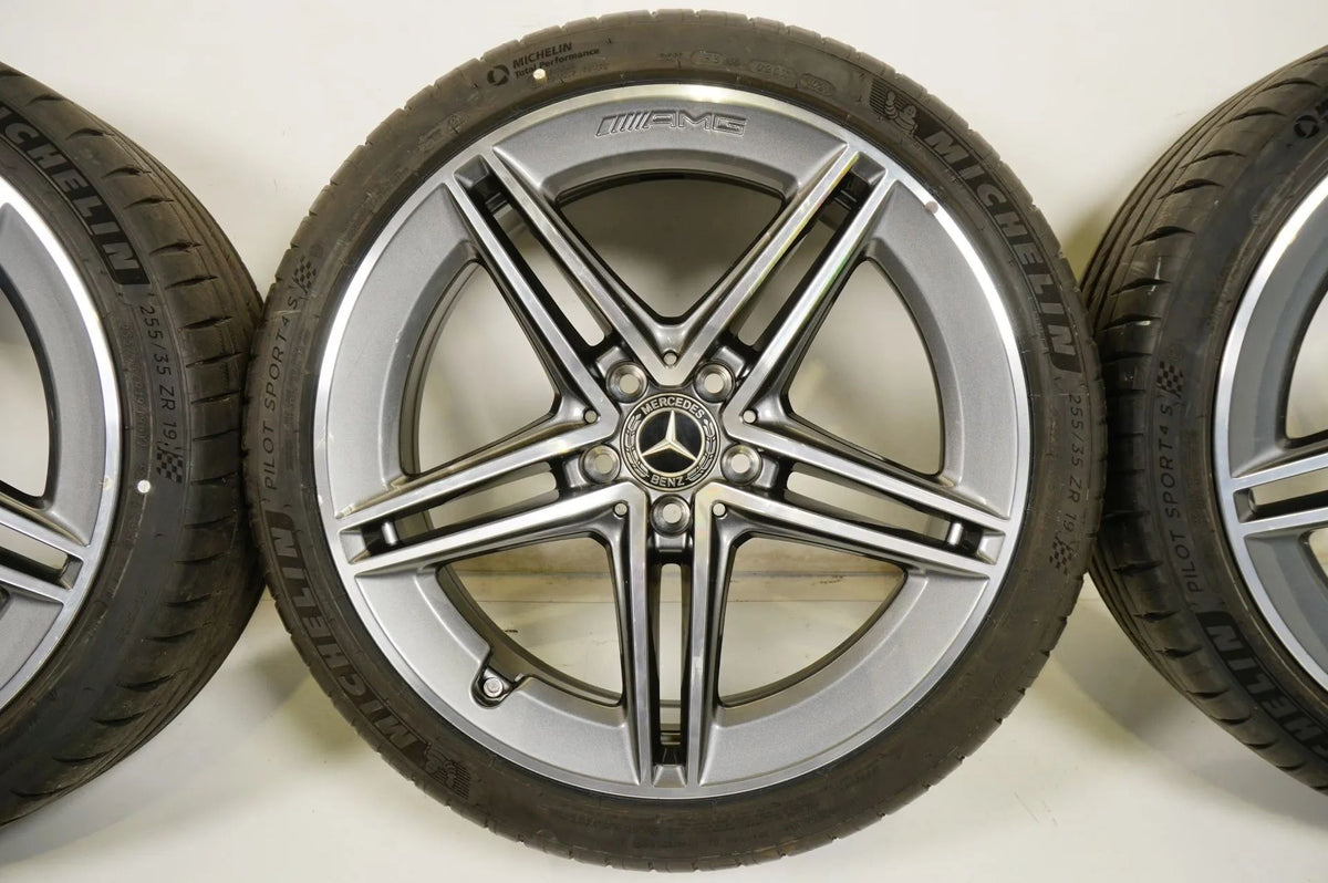 Mercedes AMG CLA45 S W118 C118 summer wheels 255 35 19 inch Detailansicht 5
