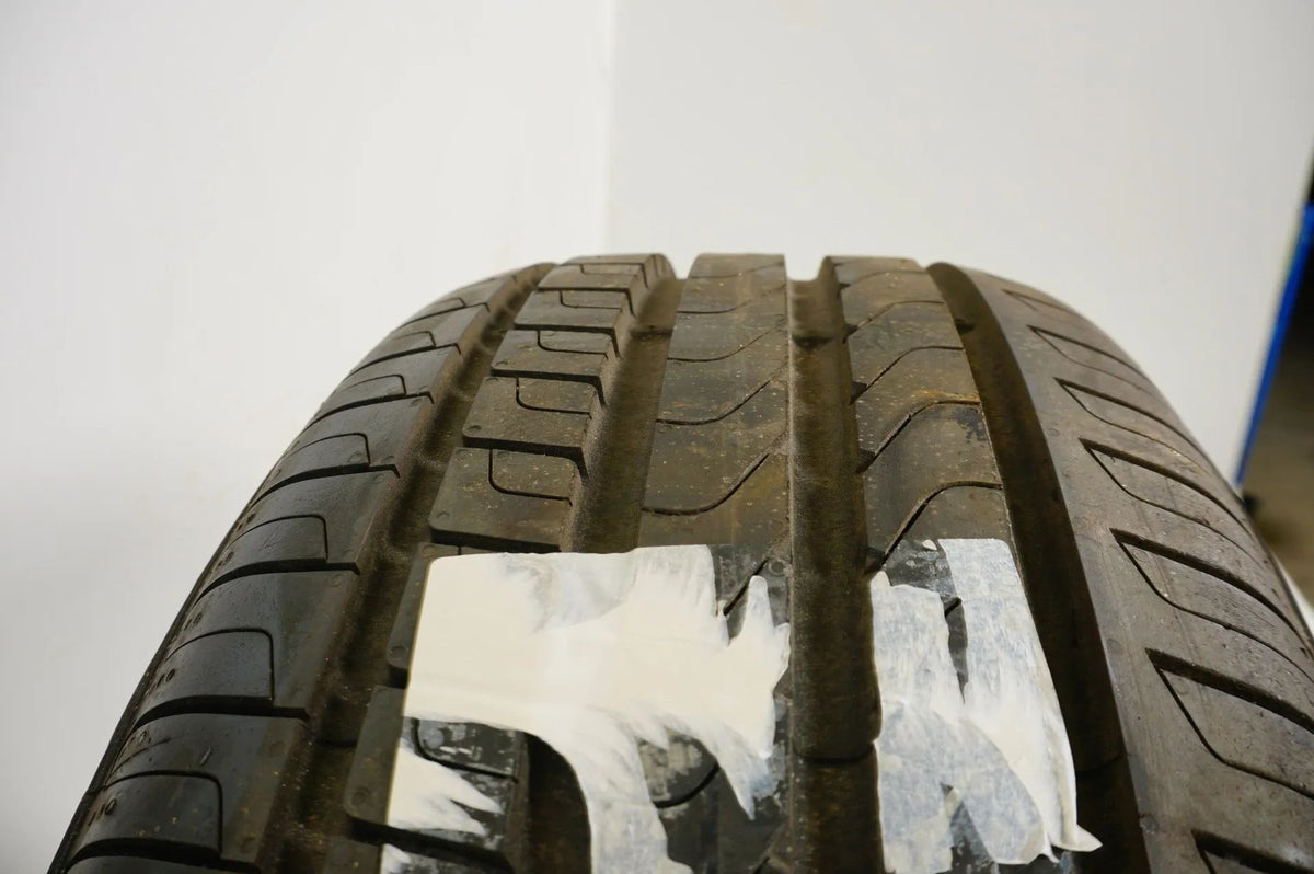 2 x Like New Summer Tires 235 50 20 inch Pirelli DOT18 MO Detailansicht 6
