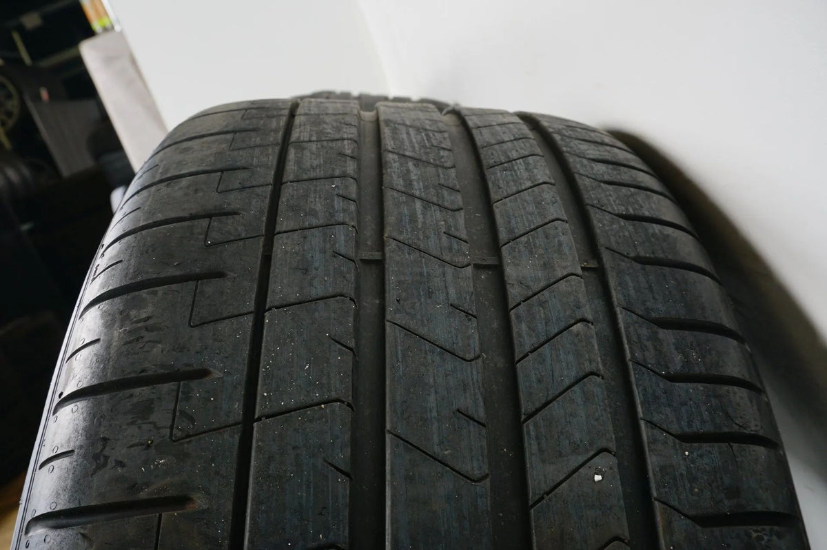 BMW 8 Series M8 F91 F92 F93 Summer Tires Summer Wheels 19 Inch M812 Detailansicht 12