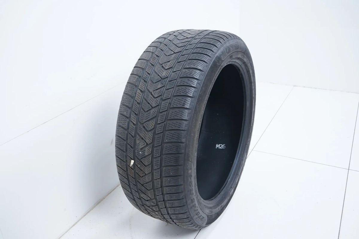 1 x Winter tire 275 45 21 inch Pirelli approx. 4 mm tread depth DOT16 MO Detail view 3