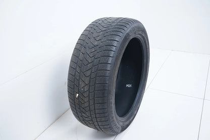 1 x Winter tire 275 45 21 inch Pirelli approx. 4 mm tread depth DOT16 MO