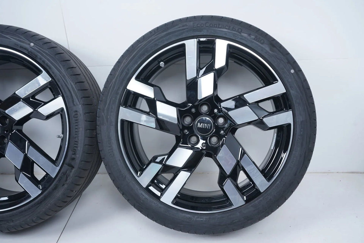 MINI Countryman U25 Bmw X1 U11 Allwetterräder mit neuen Allwetterreifen 245 40 20 Zoll