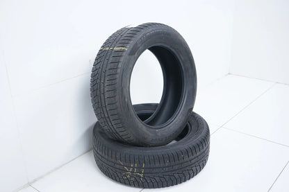 2 pneus d'hiver Hankook 215/60/17 pouces DOT19, profondeur de sculpture d'environ 3,5 mm