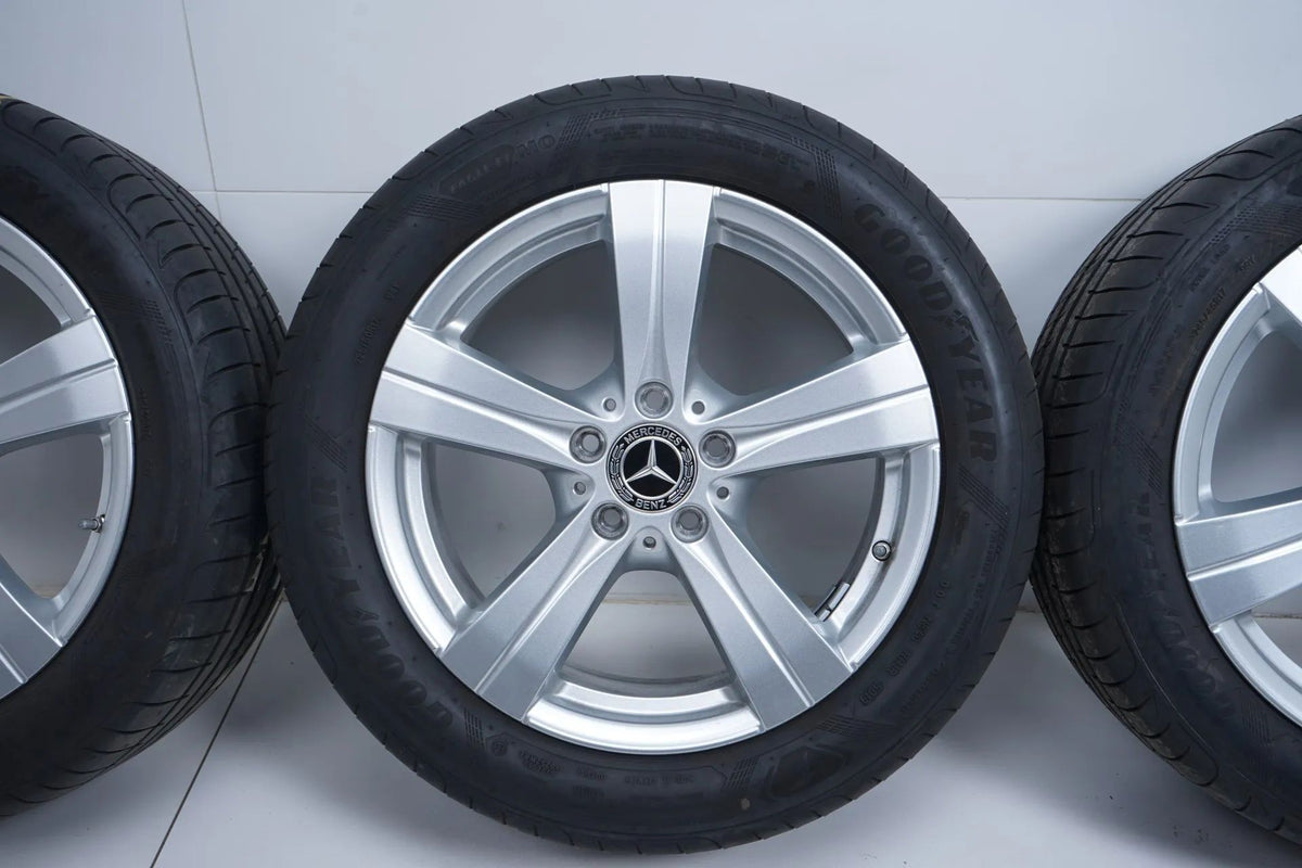 Mercedes C-Class Hybrid W206 Summer Wheels 17 inch Detailansicht 4