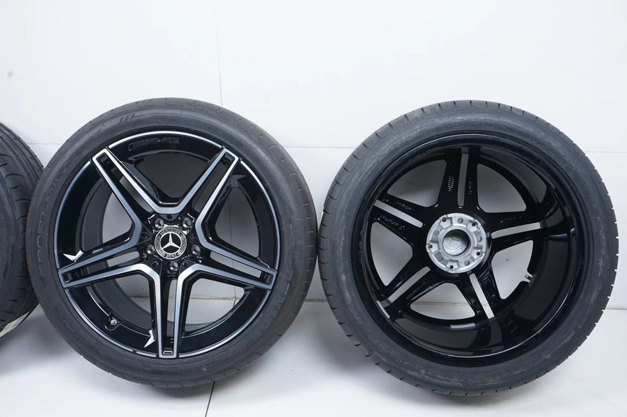 WieNeu Mercedes CLS W257 Winterräder mit neuen Winterreifen 19 Zoll