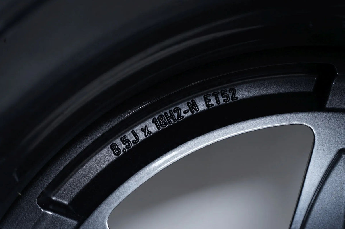 Mercedes C Class W206 summer tires, summer wheels AMG 18 inch Detailansicht 14