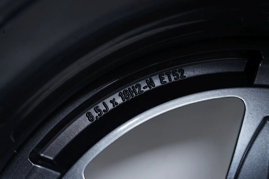 Mercedes C Class W206 summer tires, summer wheels AMG 18 inch