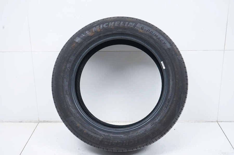 1 x Michelin summer tire 235 55 19 inch DOT22 MO approx. 5 mm tread depth
