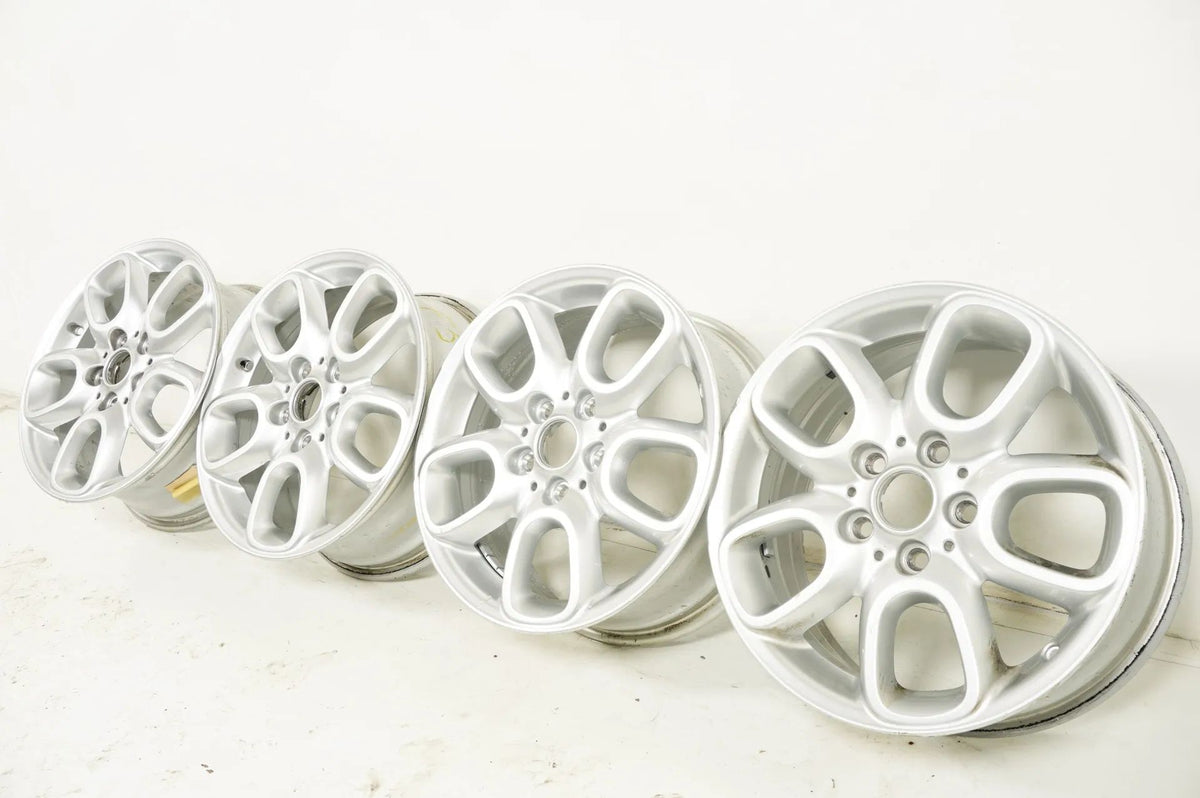 MINI Cooper F55 F56 F57 Alufelgen 16 Zoll 494 6855103 6,5J Detailansicht 9