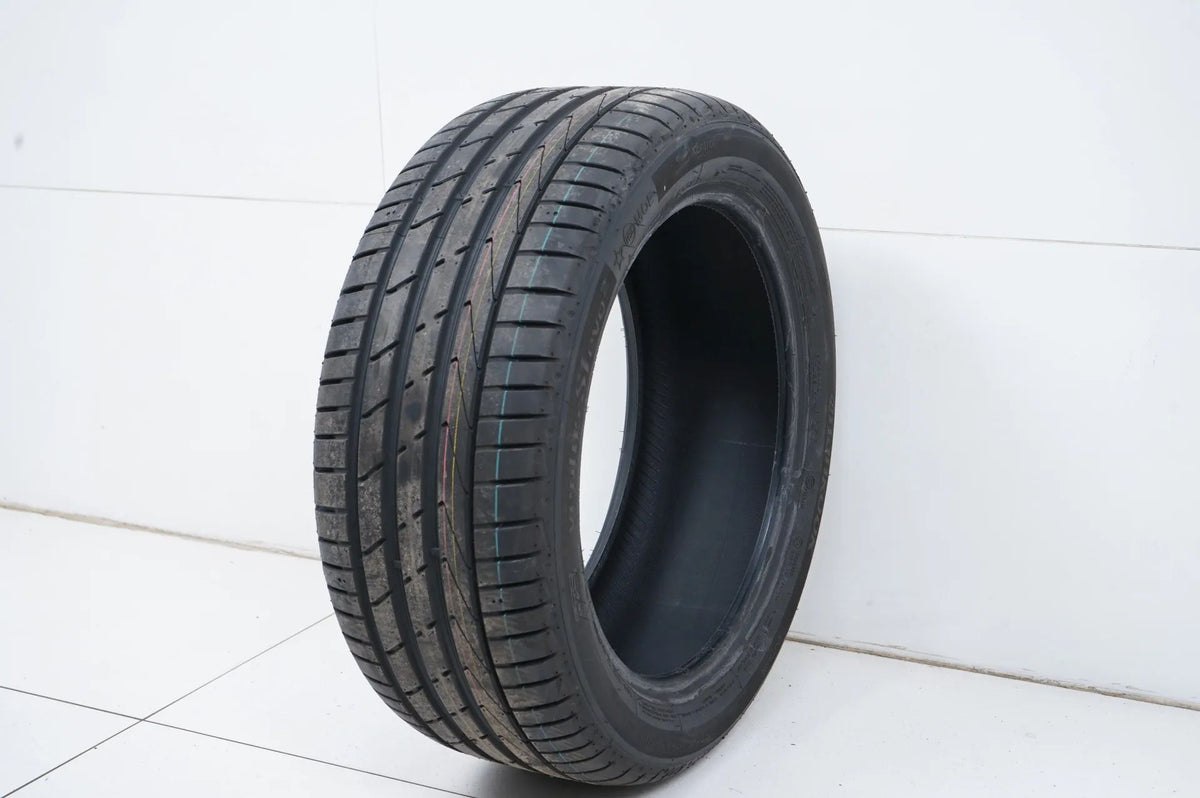 1x Pneu d'été DEMO Hankook 245 45 18 pouces DOT23 Bmw*MO Vue détaillée 3