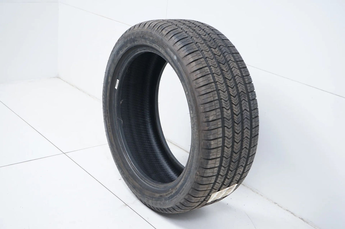 1x DEMO Allwetterreifen Ganzjahresreifen 245 45 18 Zoll Goodyear Detailansicht 4