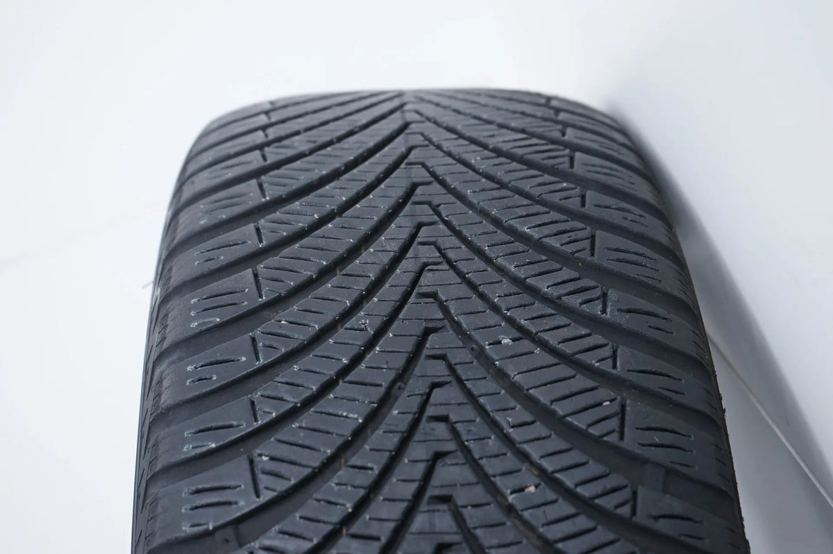 Mercedes C-Class W206 all-weather tires, winter wheels, 225/45/18 inch Detailansicht 10