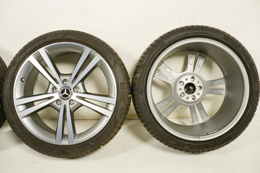 Mercedes A B Cla W177 C118 B247 Winterräder mit neuen Winterreifen 225 40 19 Zoll