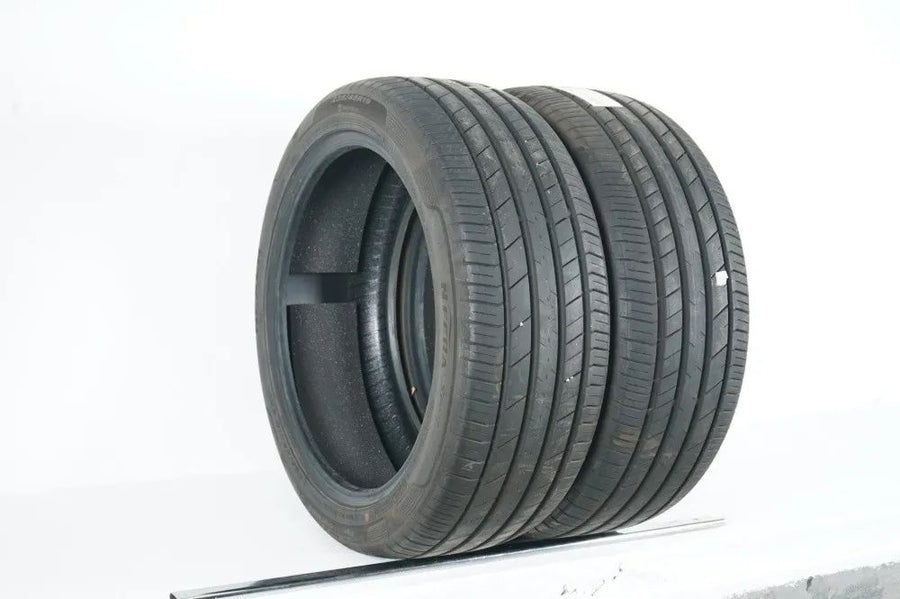 2x Sommerreifen Nexen 235 45 19 Zoll ca.7mm DOT23