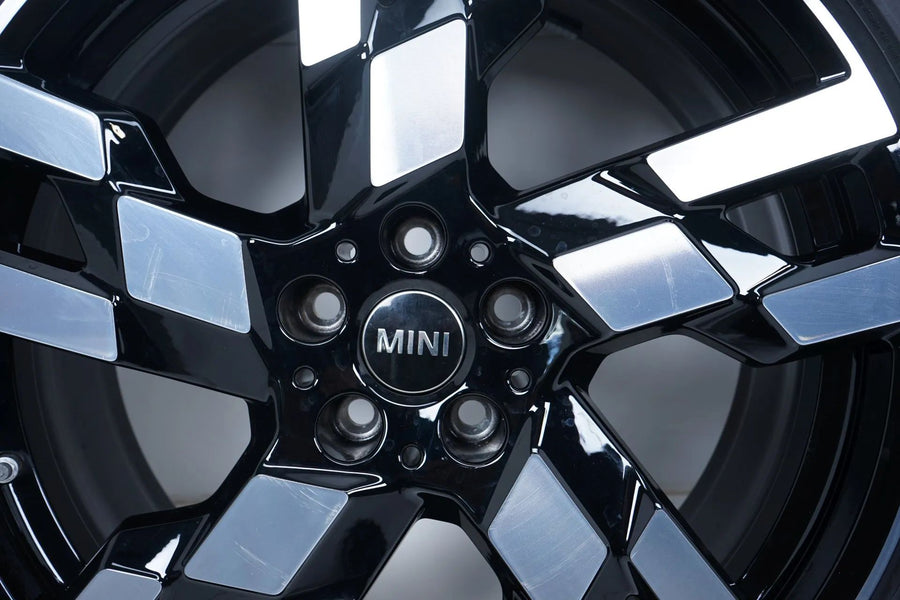 MINI Countryman U25 BMW X1 U11 Summer Wheels 245 40 20 inch