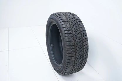 1 x Winterreifen Pirelli 245 50 18 Zoll DOT19 MO ca.8mm RFT