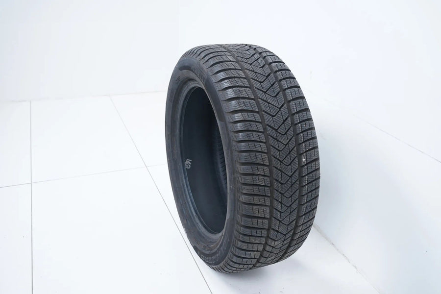 1 x Winterreifen Pirelli 245 50 18 Zoll DOT19 MO ca.8mm RFT