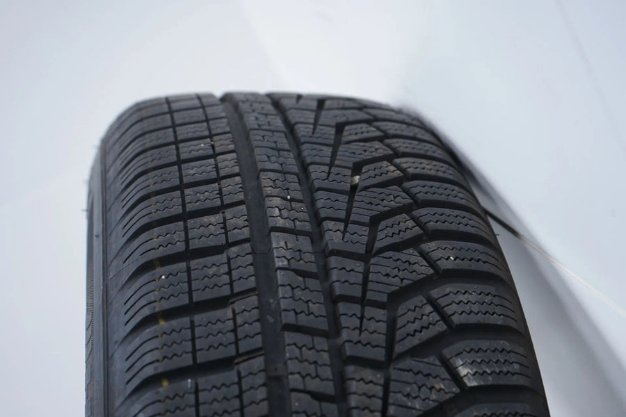 Mercedes třídy A B W177 W247 zimní kola zimní pneumatiky 16 palců