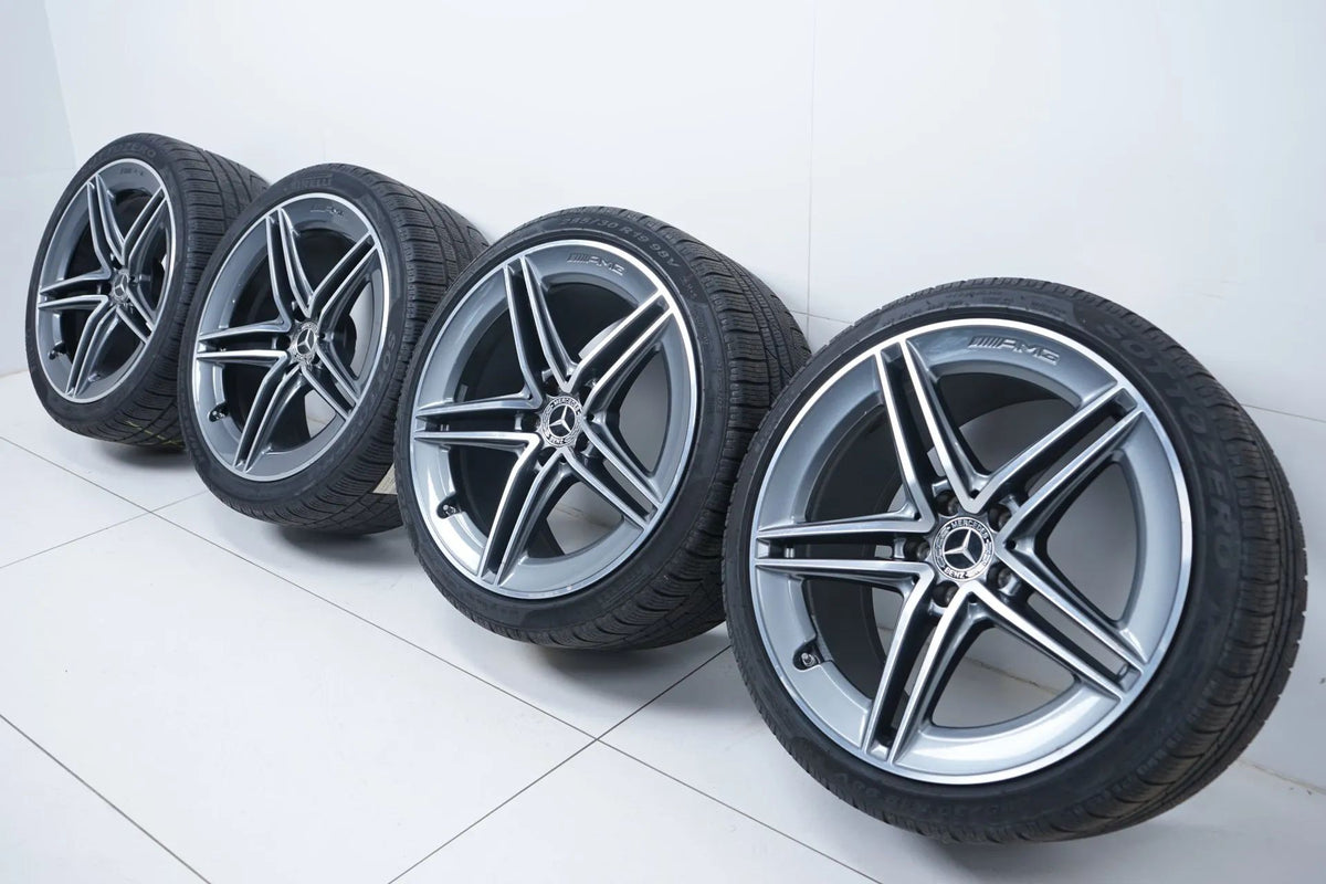 Mercedes C63 kupé AMG W205 zimní pneumatiky zimní kola 19 palců Detailní zobrazení 7
