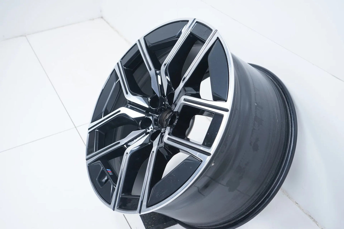 1 x Original BMW 7 Series i7 G70 Alloy Wheel 20 Inch M907 5A19DE9 Detailansicht 4
