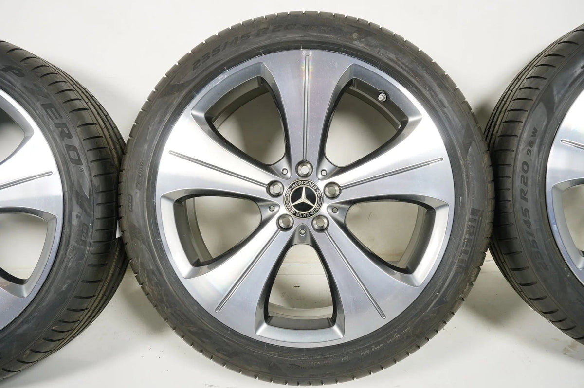 Original Mercedes GLA H247 GLB X247 Alufelgen mit neuen Winterreifen 235 45 R20 Zoll