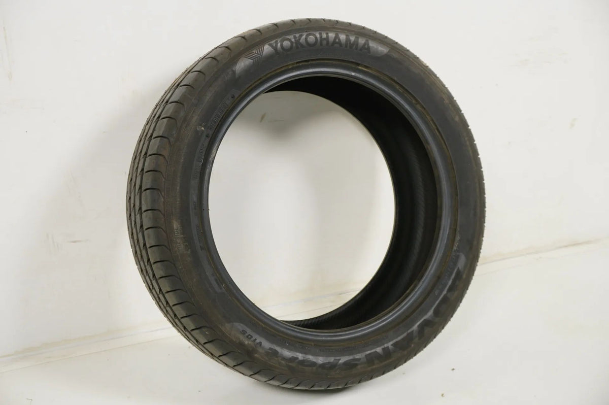 1 pneu été de démonstration neuf Yokohama 235/50/19 pouces DOT17 MO Detailansicht 3