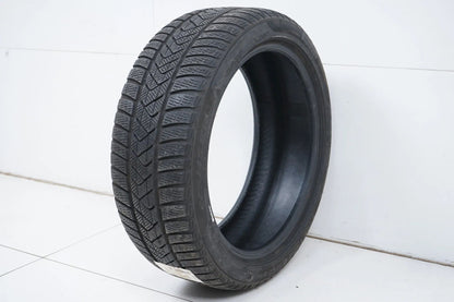 1 pneu hiver Pirelli 225/45 R18 pouces DOT21 environ 5 mm