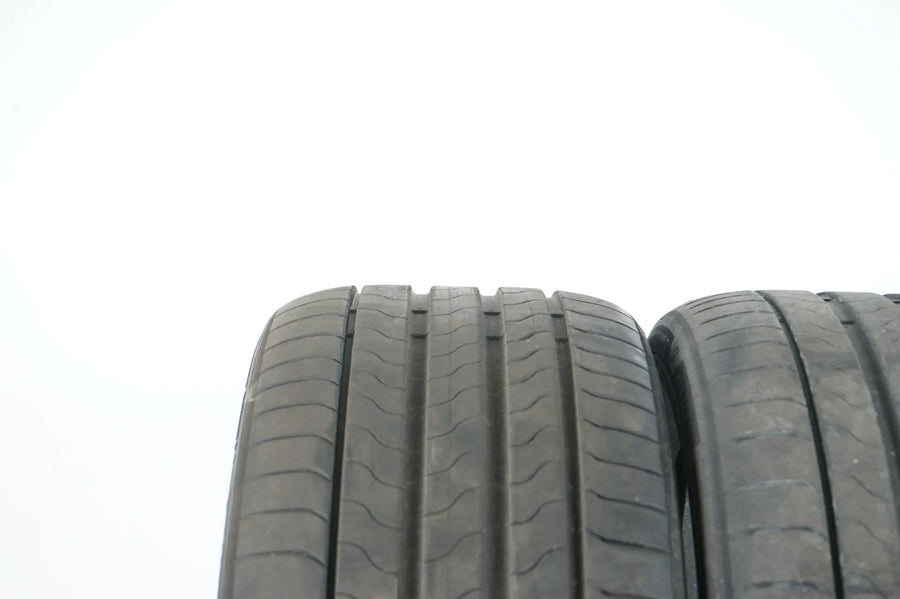 2 x Sommerreifen Bridgestone 255 40 R21 21Zoll DOT23 ca.5mm