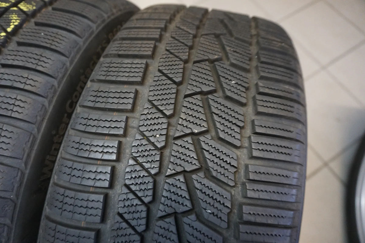 Original Porsche 911 992 19 20 Inch Alloy Wheels TOP Winter Tires Winter Wheels Detailansicht 8