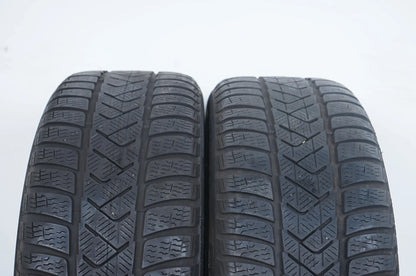 2 x pneus hiver Pirelli 225 45 18 pouces DOT21 env. 4 mm MO RFT