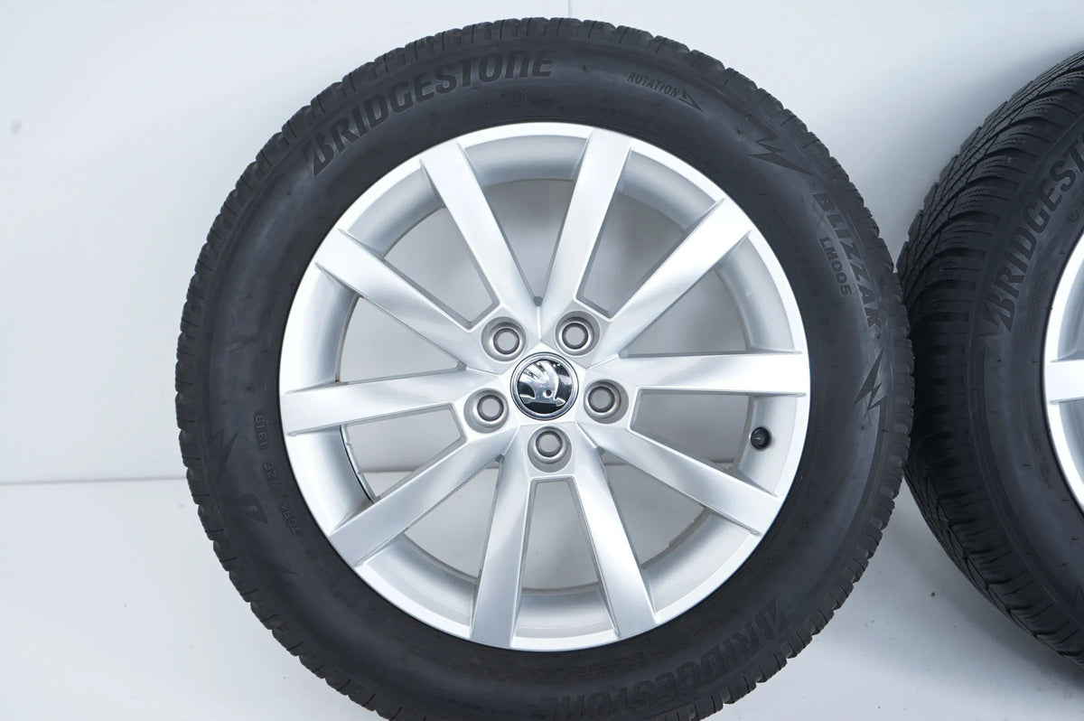 Skoda Scala Pneus hiver Roues d'hiver 205 55 16 pouces 5x100 Vue détaillée 3