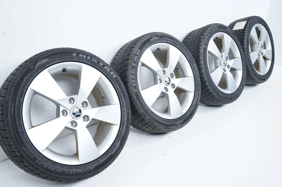 Skoda Octavia 5E Roues d'hiver Pneus d'hiver 225 45 17 pouces 5E0601025D