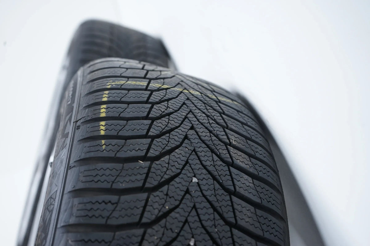 Renault Megane 3 Winterräder Winterreifen 205 50 17 Zoll 7mm Detailansicht 11