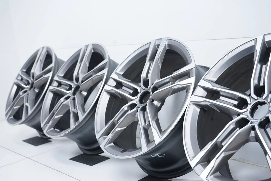 4 x Originální hliníkové disky BMW řady 1 a 2 F44 F40 18 palců 556M 8053524