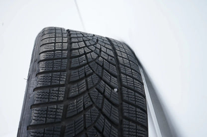 Pneus/jantes hiver 245/40/19 pouces pour Mercedes Classe CLE W236