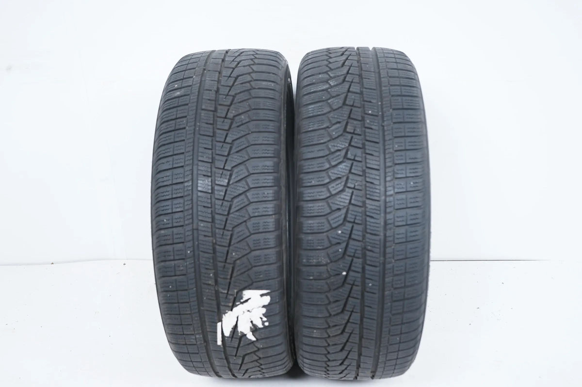 2x Winterreifen Hankook 205 55 17 Zoll ca.5 mm DOT19 Detailansicht 2