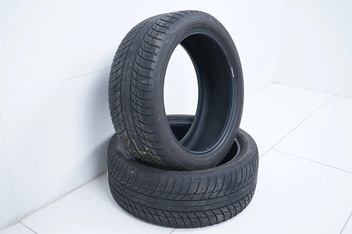 2 x Bridgestone winter tires 225 45 18 inch DOT21 approx. 3 mm MO Detailansicht 3