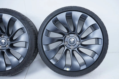Tesla Model 3 summer tires, summer wheels, 235/35/20 inch, 7mm tread depth